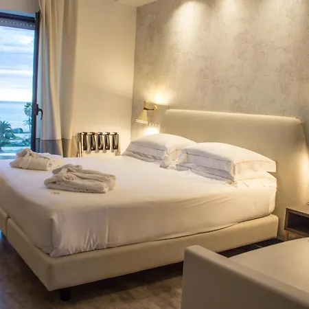Ghibli Boutique 4*