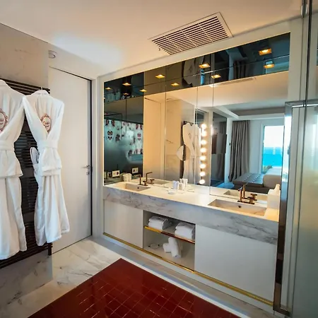 Ghibli Boutique 4*