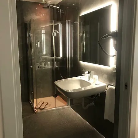 Ghibli Boutique 4* Civitanova Marche